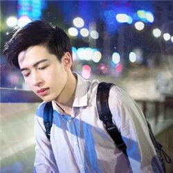小卷毛